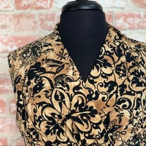 JKLA Cross Neckline Print Sleeveless Blouse